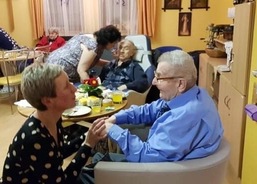 Tanec, zpěv, tombola