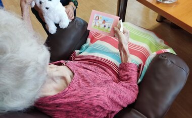 Prvňáčci ze ZŠ Butovická na návštěvě Domova sv. Anny