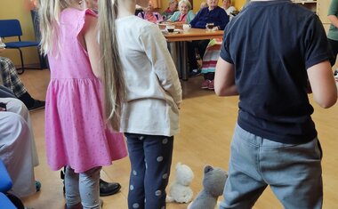 Prvňáčci ze ZŠ Butovická na návštěvě Domova sv. Anny