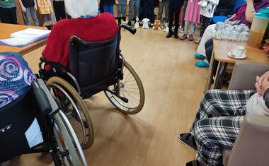 Prvňáčci ze ZŠ Butovická na návštěvě Domova sv. Anny