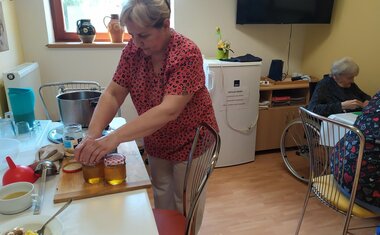 Jarní dny v Domově sv. Anny – čas radosti, pohybu a vůně pampelišek